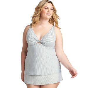 Lane Bryant Underwire Seersucker Relaxed Swim Tankini Top in Hedge Green Stripe